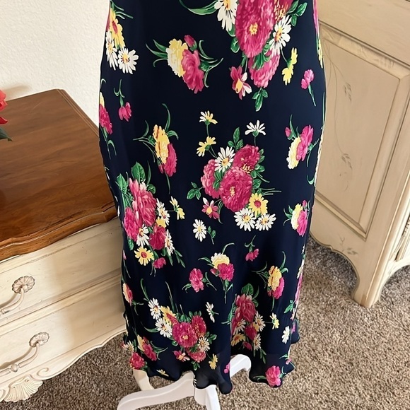 NWT Ralph Lauren 100% Silk Dress Floral Size 4P - Picture 5 of 9
